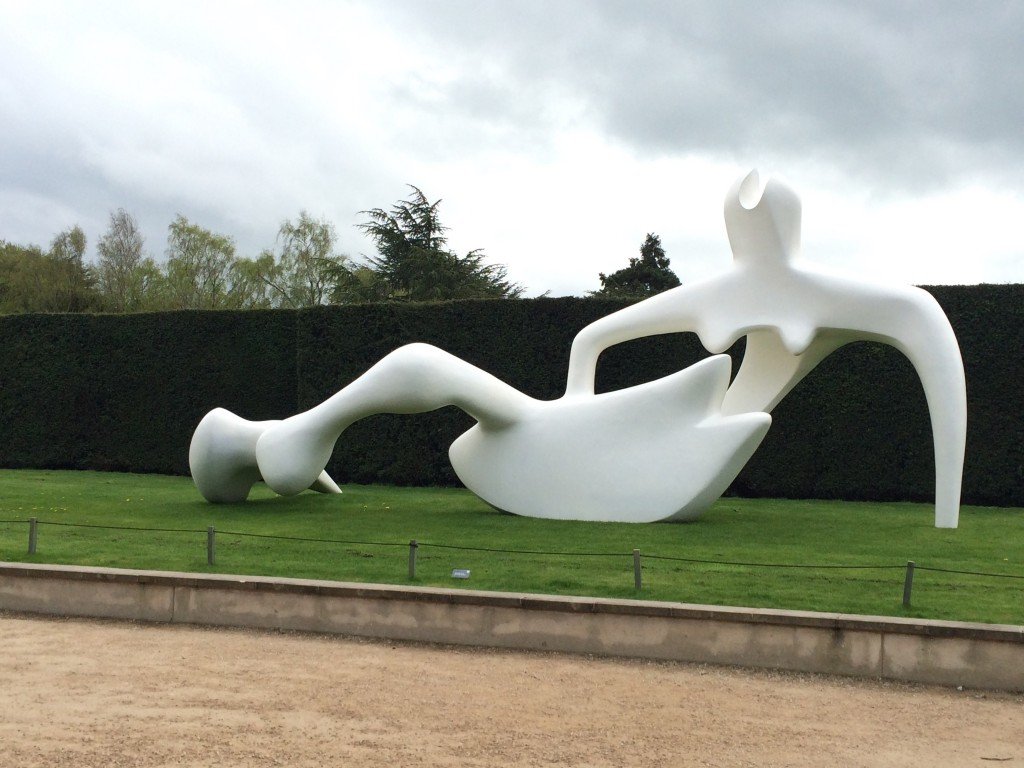 Henry Moore. Large Reclining Figure, 1984